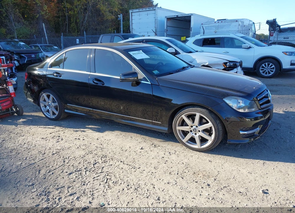 2014 MERCEDES-BENZ C 300 LUXURY 4MATIC/SPORT 4MATIC VIN: WDDGF8AB1EG251058