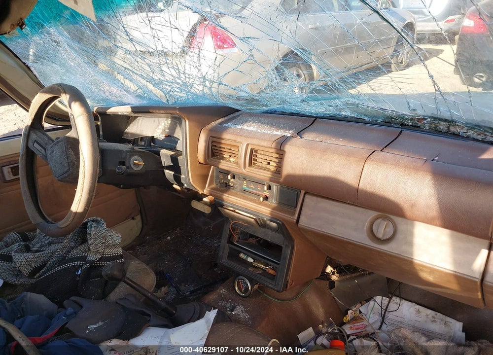 1986 TOYOTA PICKUP 1/2 TON RN50 VIN: JT4RN50R5G0158932