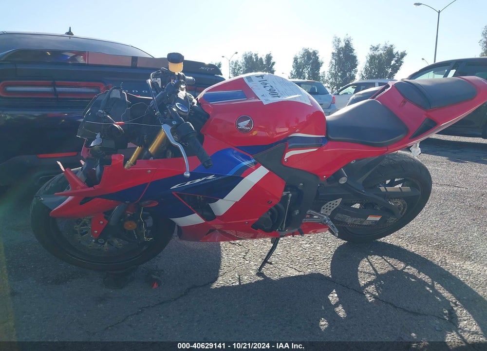 2021 HONDA CBR600 RR VIN: JH2PC40H6MK700125