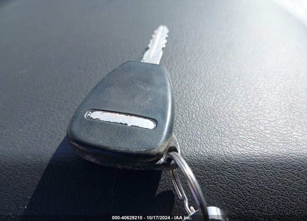 2015 JEEP PATRIOT LATITUDE VIN: 1C4NJPFB8FD304912