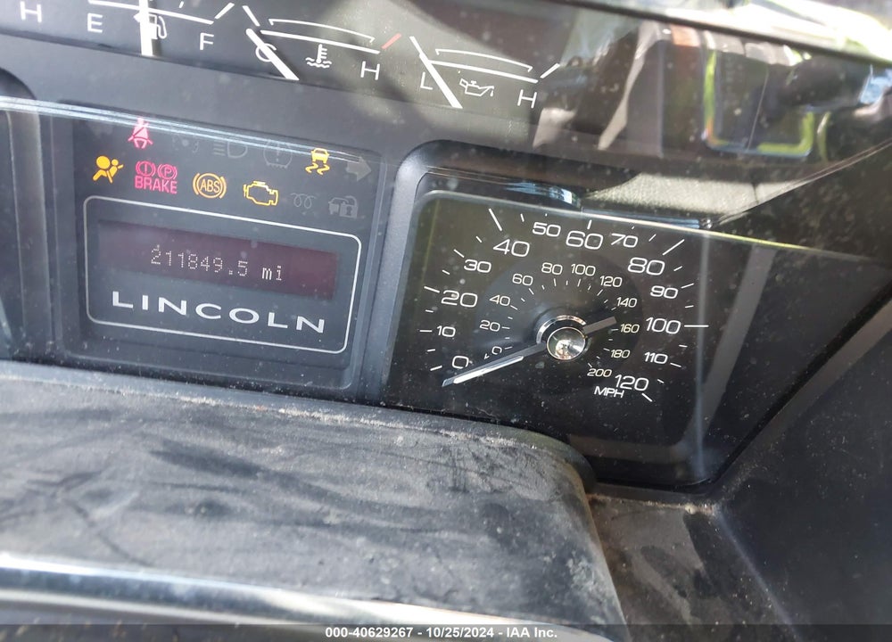 2011 LINCOLN NAVIGATOR VIN: 5LMJJ2J54BEJ05940