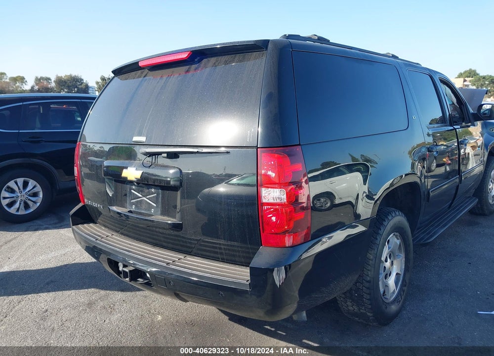 2014 CHEVROLET SUBURBAN 1500 LT VIN: 1GNSKJE73ER156414