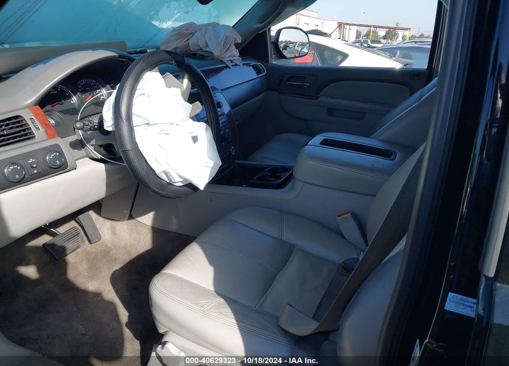 2014 CHEVROLET SUBURBAN 1500 LT VIN: 1GNSKJE73ER156414