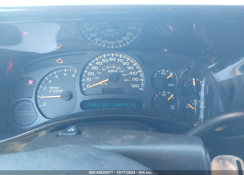 2005 CHEVROLET SUBURBAN 1500 LT VIN: 3GNFK16ZX5G226055