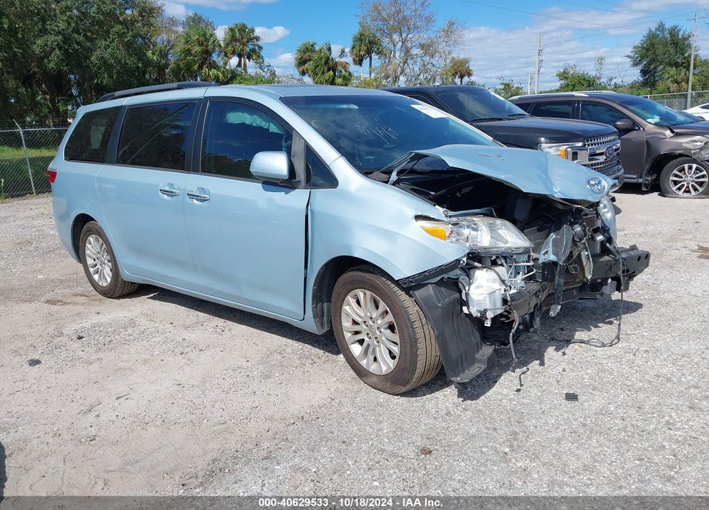 2016 TOYOTA SIENNA XLE LIMITED VIN: 5TDYK3DC4GS719181