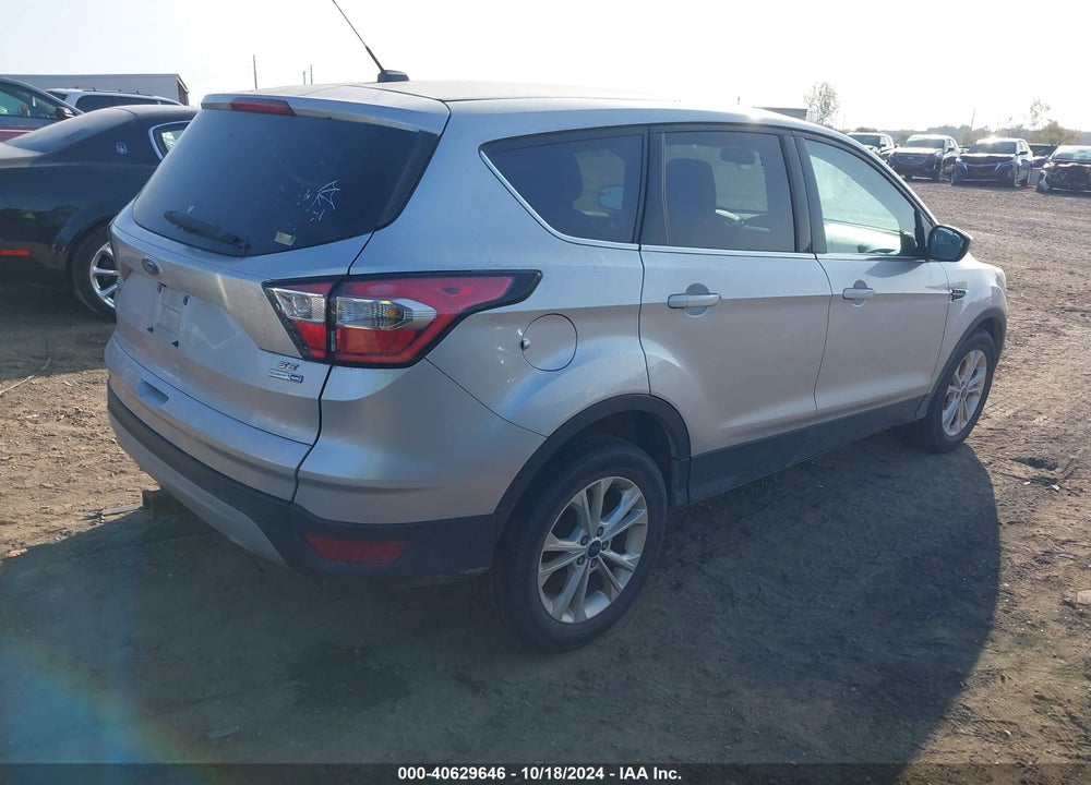 2017 FORD ESCAPE SE VIN: 1FMCU9G99HUC38259
