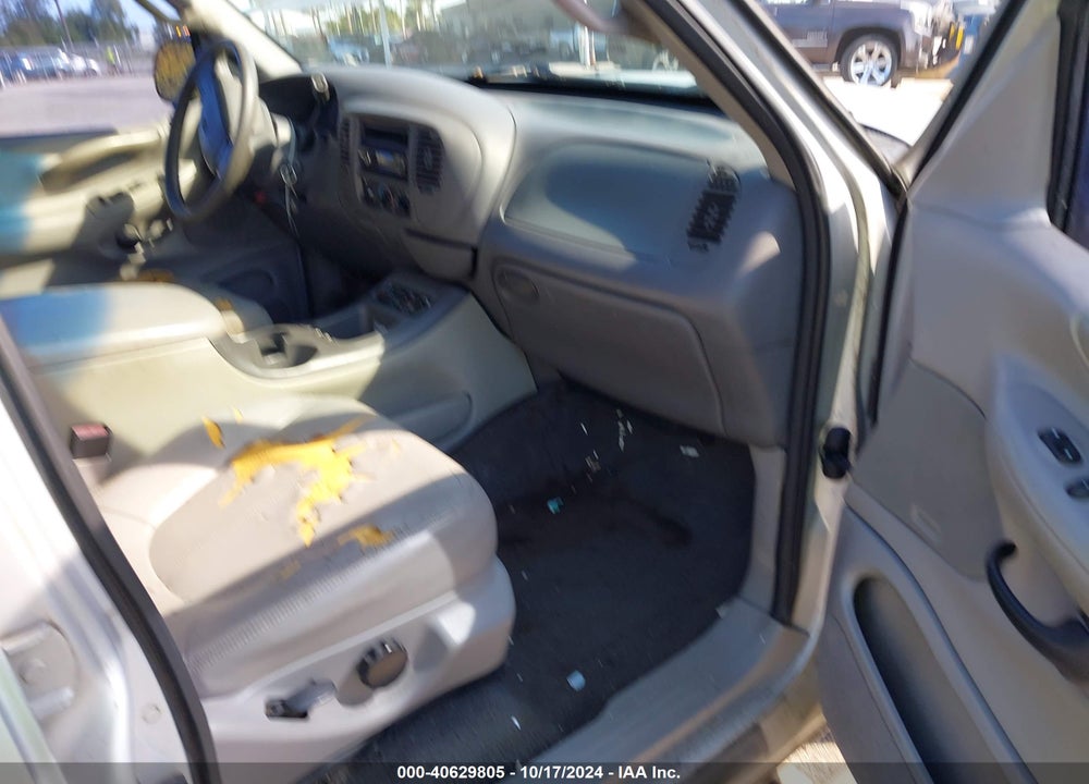 2001 FORD EXPEDITION XLT VIN: 1FMRU15W61LA76039