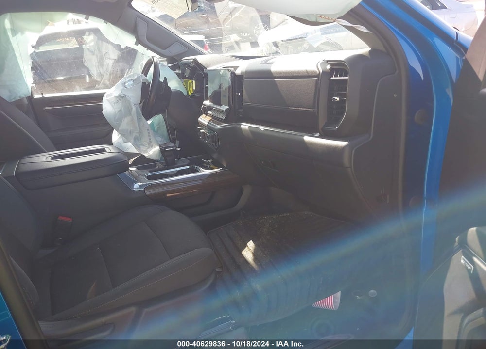 2022 CHEVROLET SILVERADO 1500 4WD SHORT BED RST VIN: 3GCUDEED4NG524821