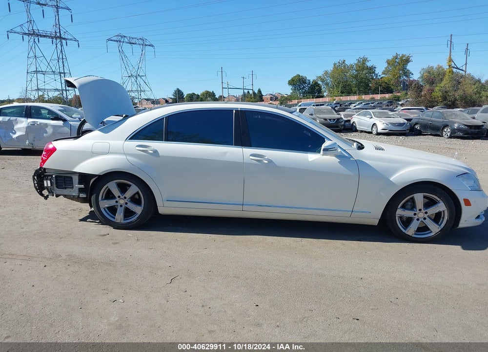 2011 MERCEDES-BENZ S 550 VIN: WDDNG7BB6BA367156