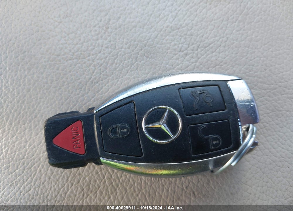 2011 MERCEDES-BENZ S 550 VIN: WDDNG7BB6BA367156