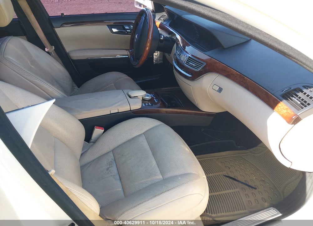 2011 MERCEDES-BENZ S 550 VIN: WDDNG7BB6BA367156