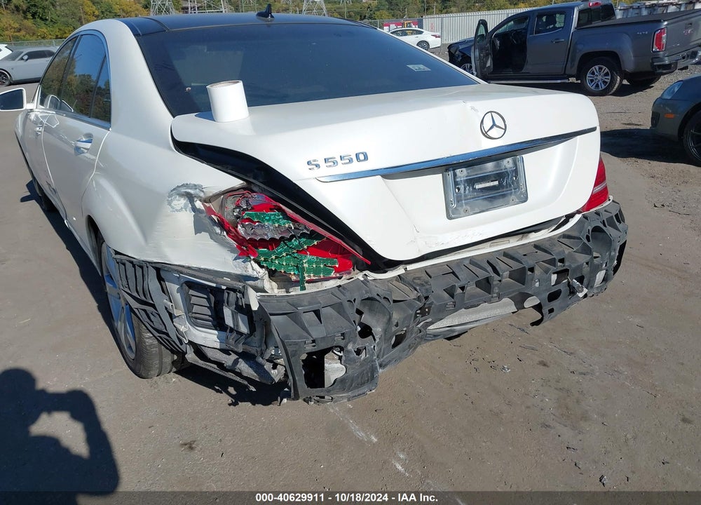 2011 MERCEDES-BENZ S 550 VIN: WDDNG7BB6BA367156