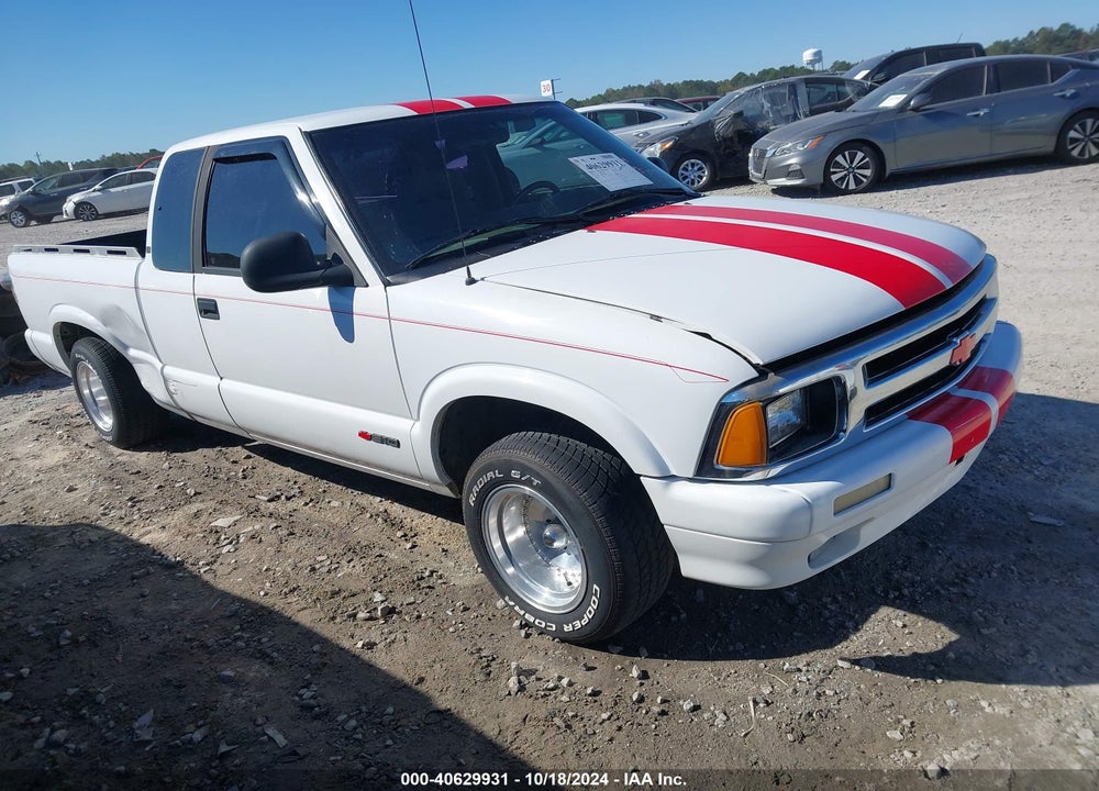 1994 CHEVROLET S TRUCK S10 VIN: 1GCCS19Z5R8210400