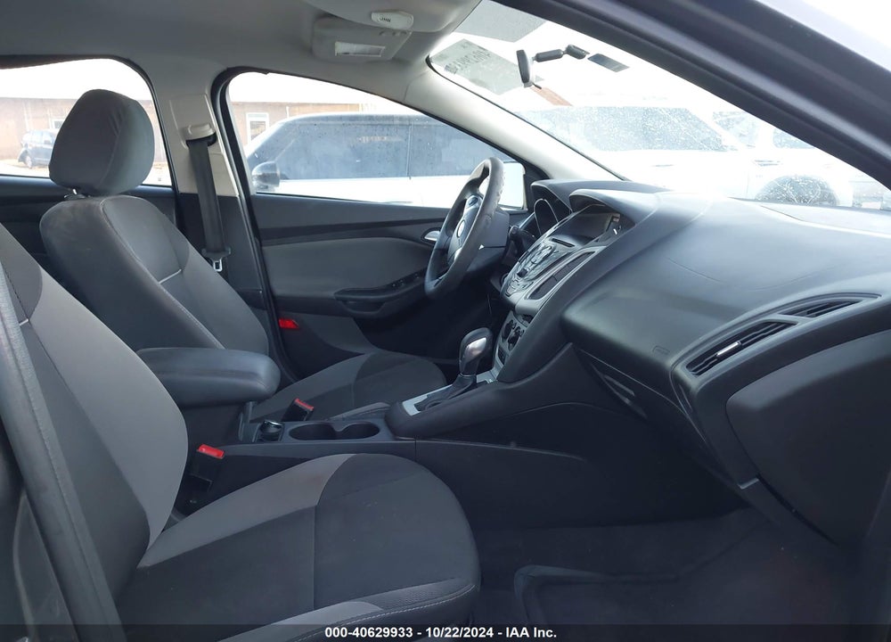 2014 FORD FOCUS SE VIN: 1FADP3K28EL305562