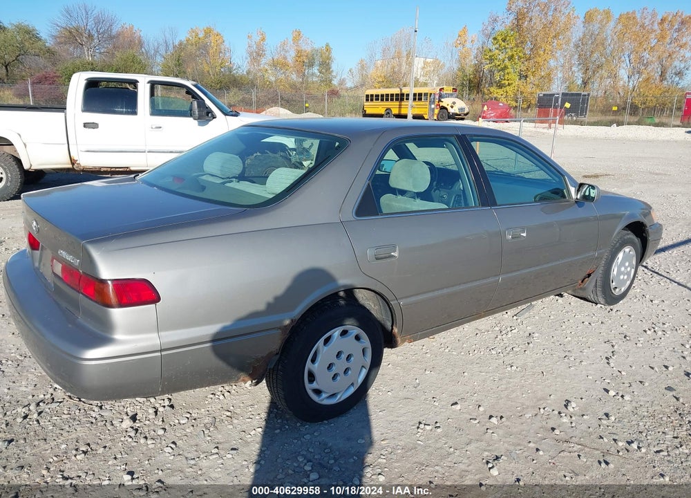 1999 TOYOTA CAMRY LE VIN: 4T1BG22K3XU474800