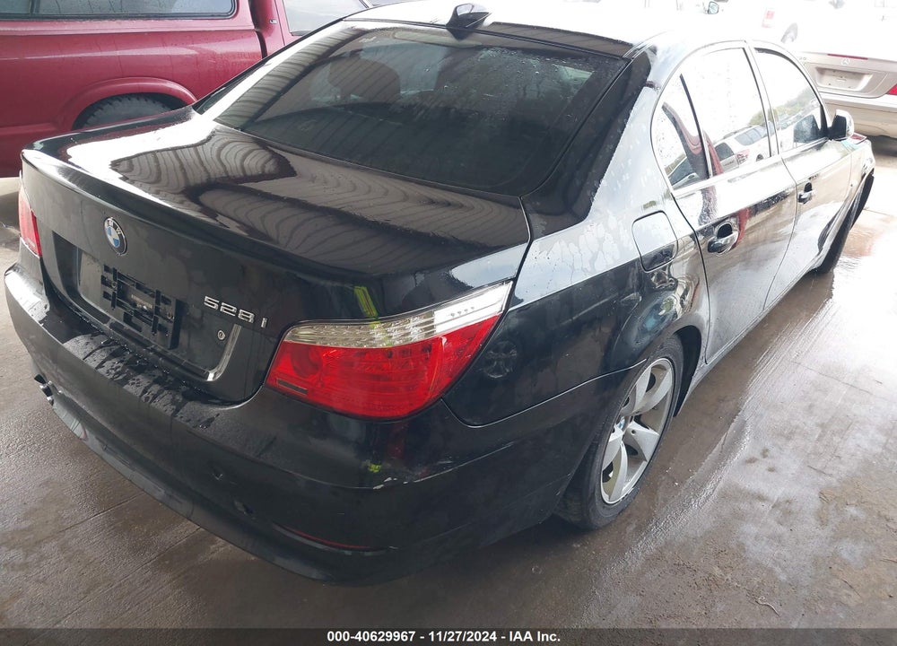 2008 BMW 528I VIN: WBANU53588C113782