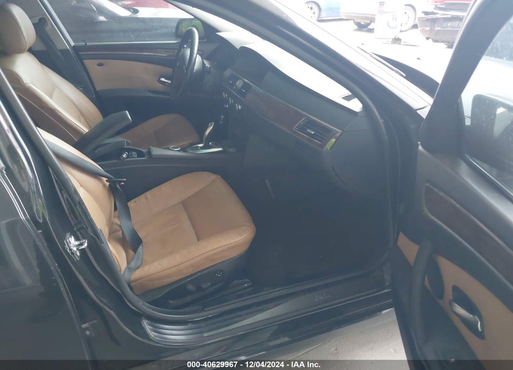 2008 BMW 528I VIN: WBANU53588C113782