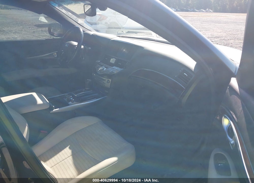 2019 INFINITI Q70 3.7 LUXE VIN: JN1BY1AP4KM505587