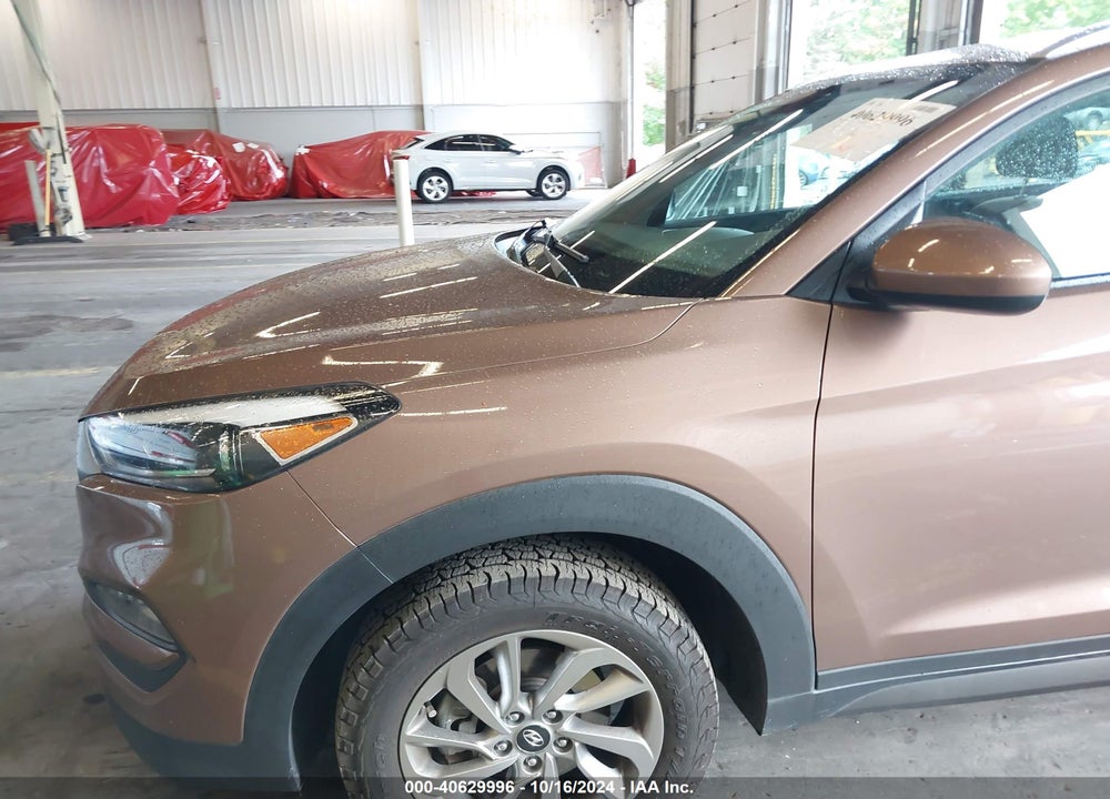 2016 HYUNDAI TUCSON SE VIN: KM8J3CA43GU159298