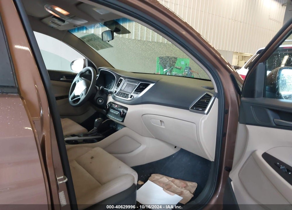 2016 HYUNDAI TUCSON SE VIN: KM8J3CA43GU159298