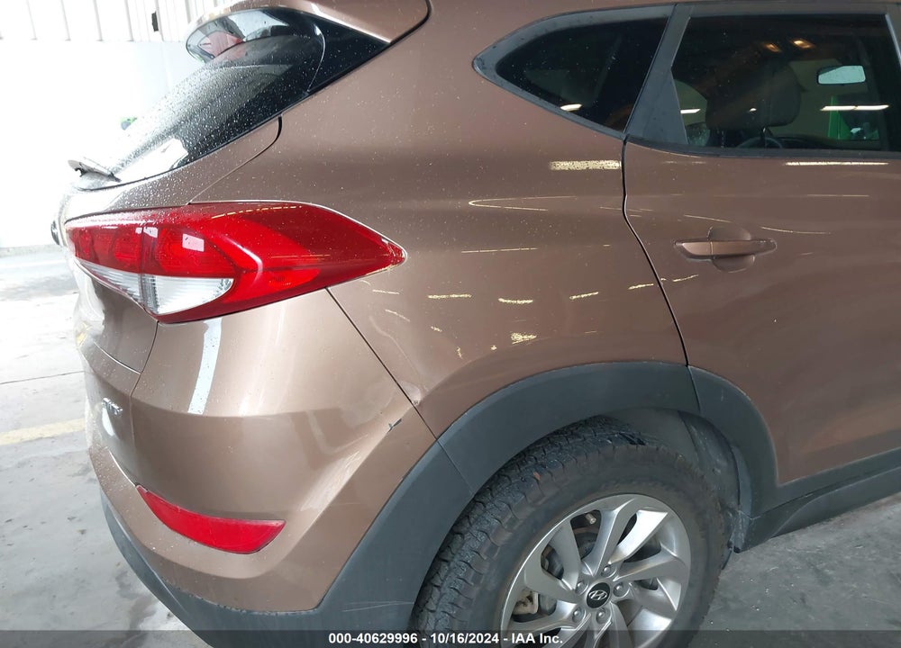 2016 HYUNDAI TUCSON SE VIN: KM8J3CA43GU159298