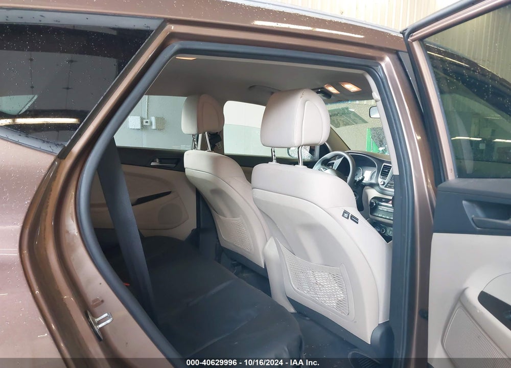 2016 HYUNDAI TUCSON SE VIN: KM8J3CA43GU159298