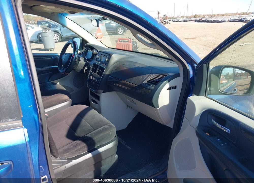 2011 DODGE GRAND CARAVAN EXPRESS VIN: 2D4RN4DG5BR643771
