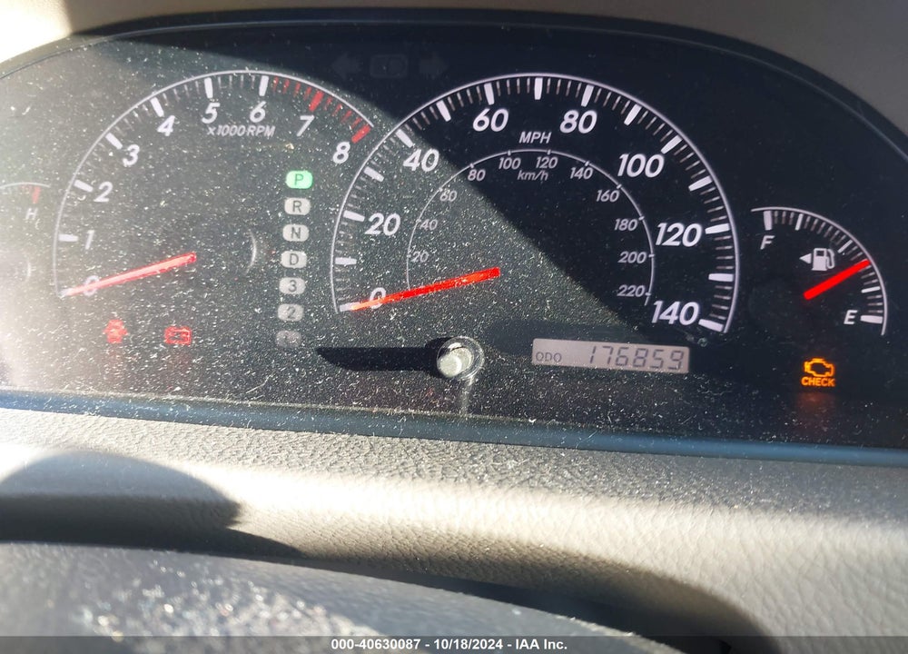 2005 TOYOTA CAMRY XLE VIN: 4T1BE32K25U988338