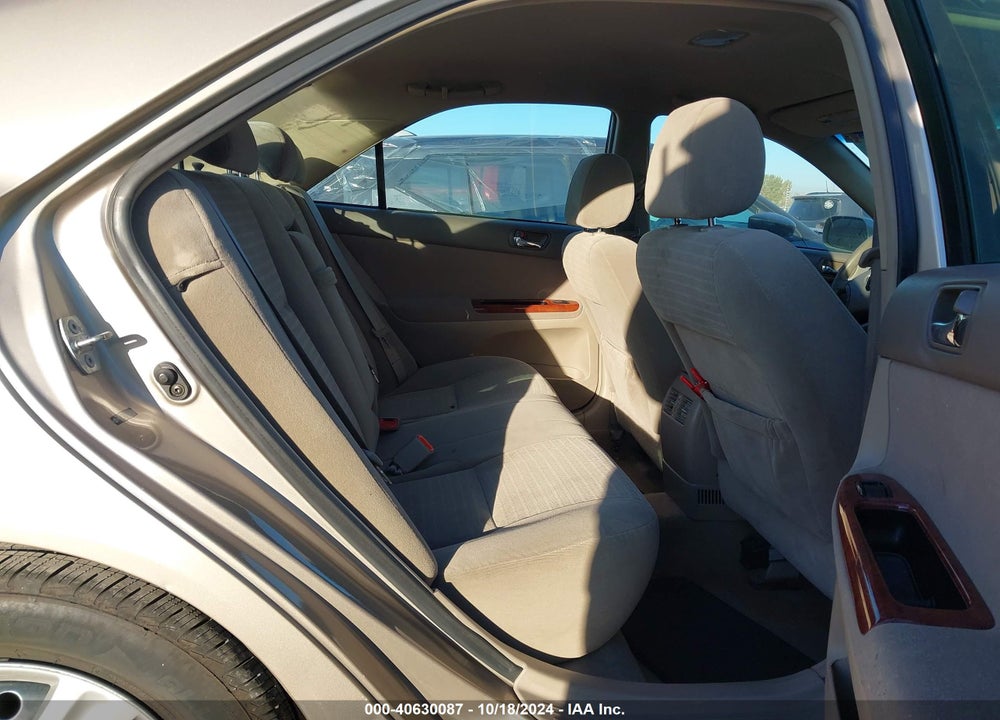 2005 TOYOTA CAMRY XLE VIN: 4T1BE32K25U988338