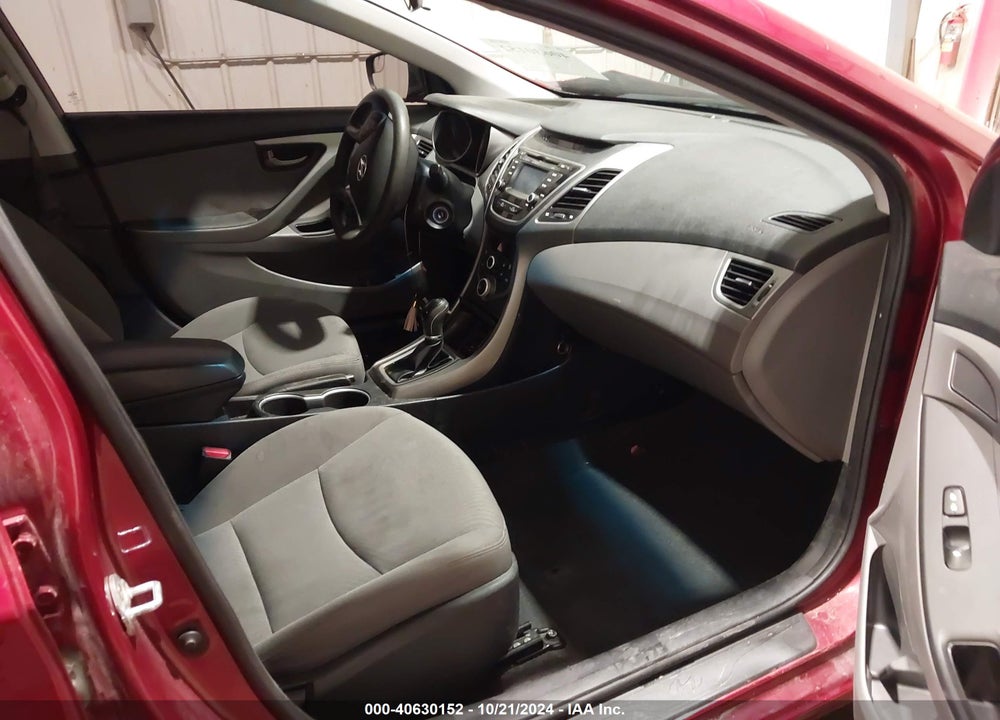2016 HYUNDAI ELANTRA VIN: 5NPDH4AEXGH766701