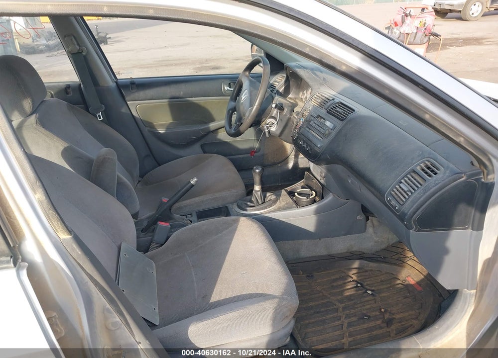 2002 HONDA CIVIC LX VIN: 2HGES15522H579731