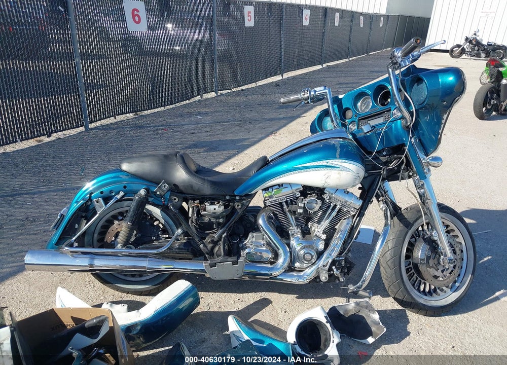 2012 HARLEY-DAVIDSON FLHXSE3 CVO STREET GLIDE VIN: 1HD1PZ813CB954993