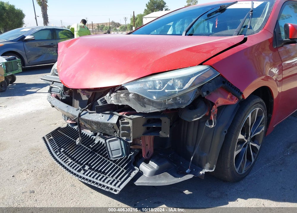 2018 TOYOTA COROLLA XSE VIN: 5YFBURHE1JP785055