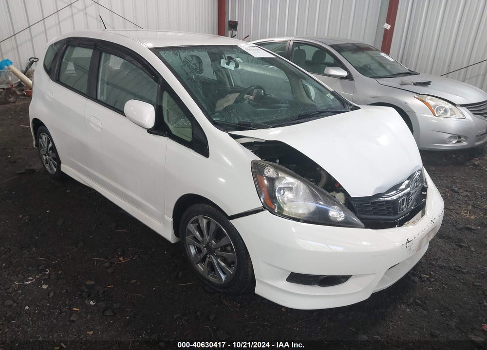 2013 HONDA FIT SPORT VIN: JHMGE8H60DC044137