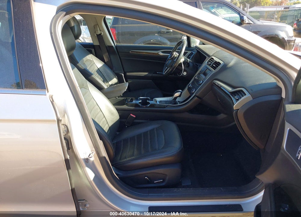 2014 FORD FUSION SE VIN: 3FA6P0HD8ER212820