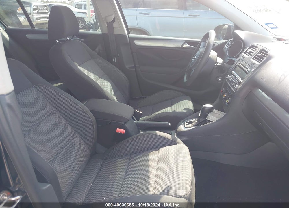 2014 VOLKSWAGEN GOLF 2.5L VIN: WVWDB7AJ9EW007514