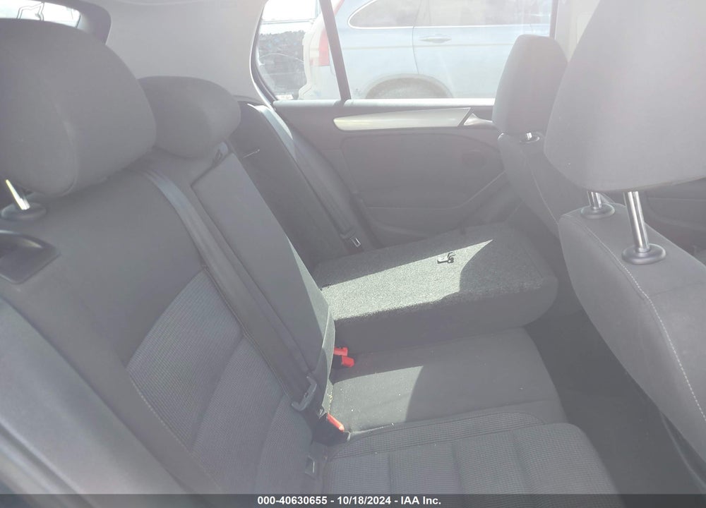2014 VOLKSWAGEN GOLF 2.5L VIN: WVWDB7AJ9EW007514