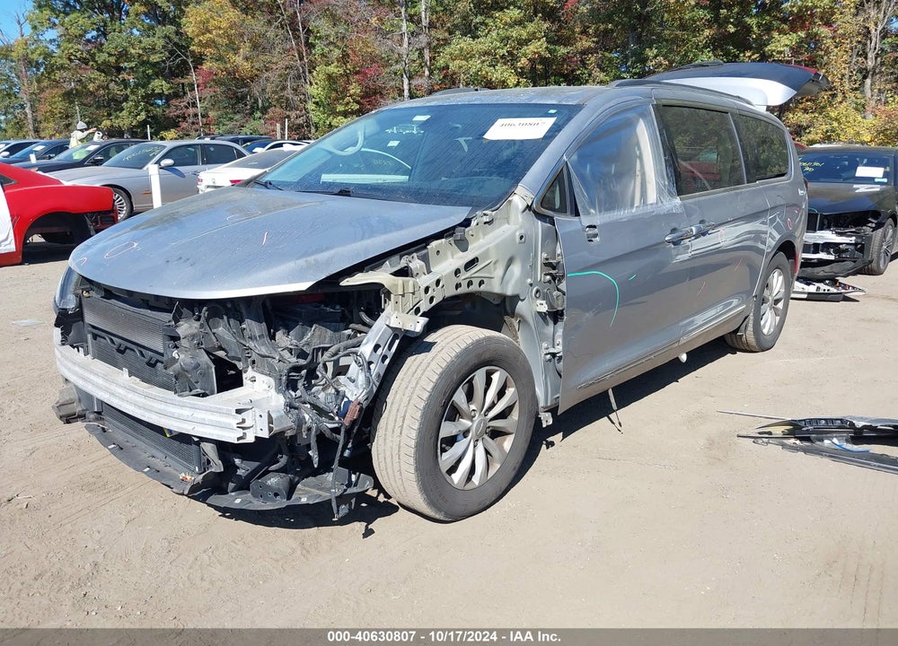 2017 CHRYSLER PACIFICA TOURING L VIN: 2C4RC1BG3HR837390
