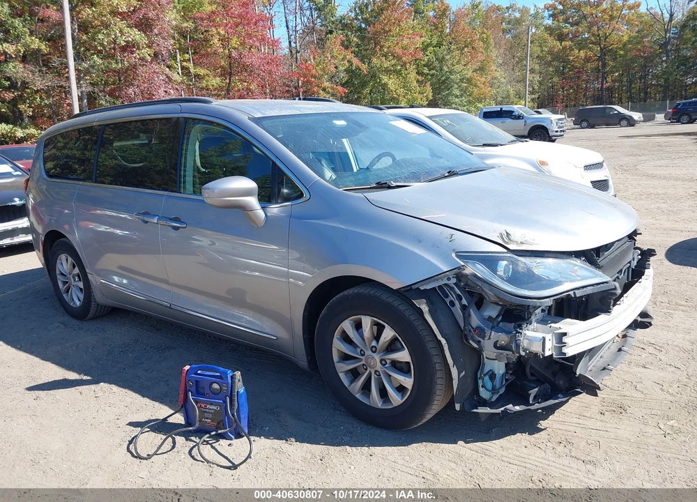 2017 CHRYSLER PACIFICA TOURING L VIN: 2C4RC1BG3HR837390