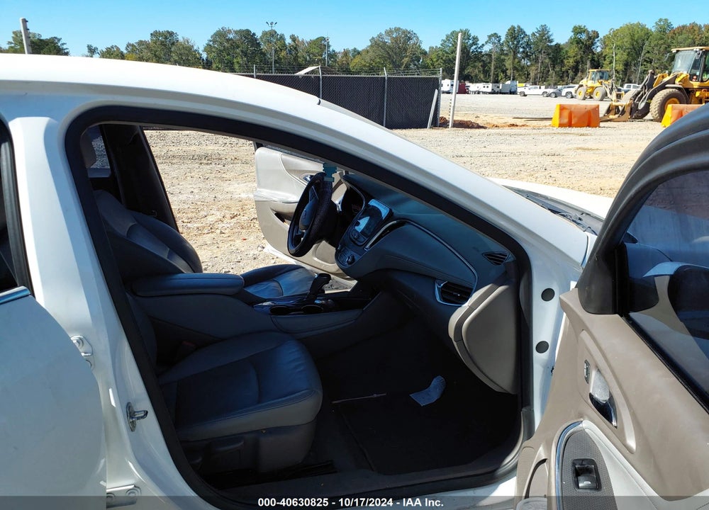 2019 CHEVROLET MALIBU LT VIN: 1G1ZD5ST1KF185202