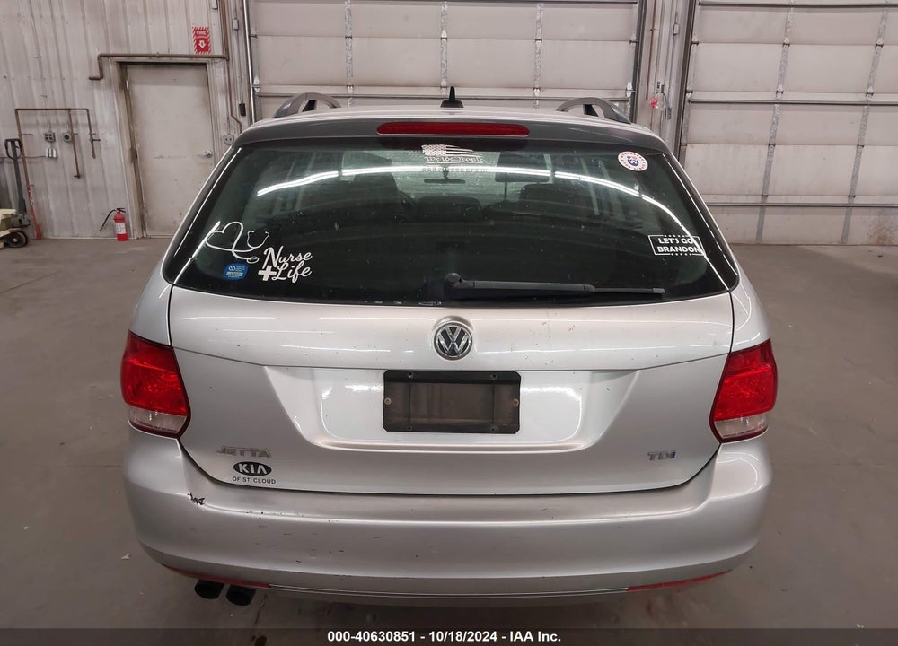 2011 VOLKSWAGEN JETTA SPORTWAGEN 2.0L TDI VIN: 3VWML7AJ3BM667392