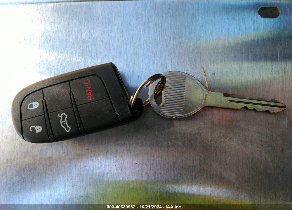 2014 CHRYSLER 300 VIN: 2C3CCAAG1EH301616
