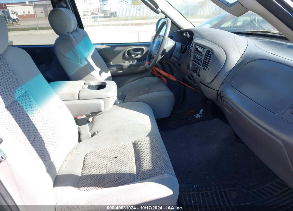 2002 FORD F-150 LARIAT/XLT VIN: 1FTRW08L22KE28857