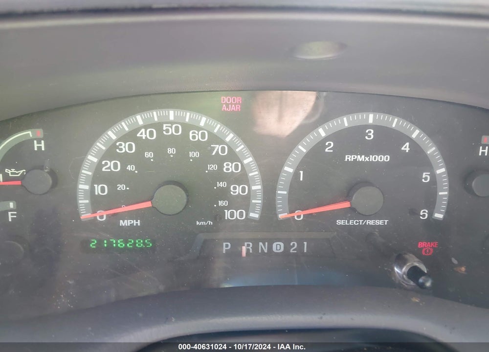 2002 FORD F-150 LARIAT/XLT VIN: 1FTRW08L22KE28857