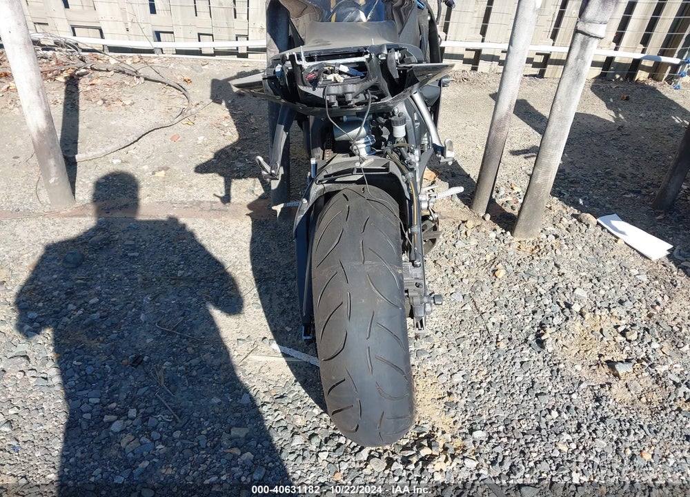2009 YAMAHA YZFR6 C VIN: JYARJ16Y59A003924