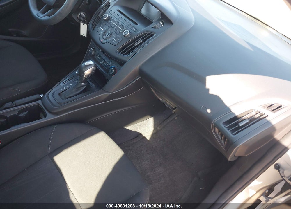 2016 FORD FOCUS SE VIN: 1FADP3F24GL318502