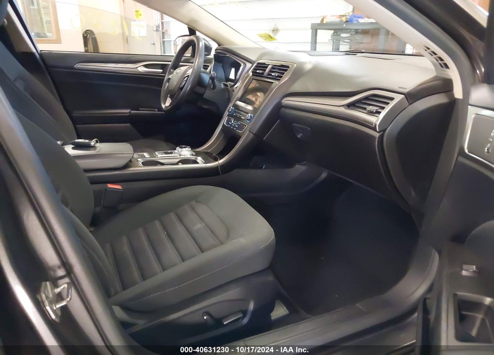 2017 FORD FUSION SE VIN: 3FA6P0H72HR412915
