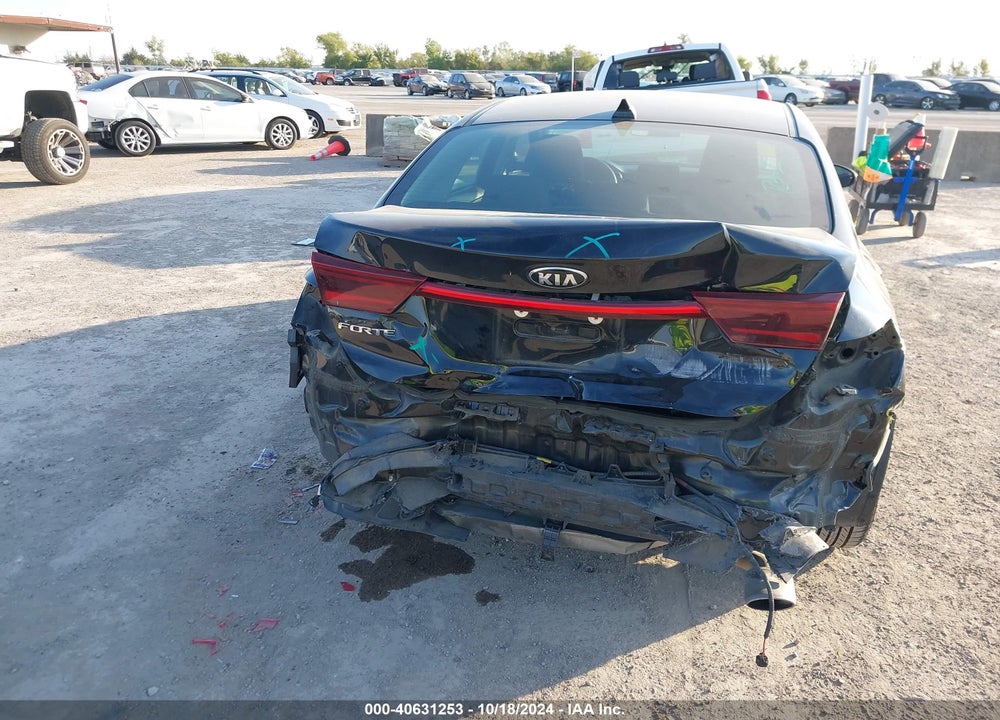 2019 KIA FORTE LXS VIN: 3KPF24AD2KE106005