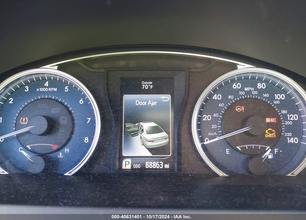 2017 TOYOTA CAMRY LE VIN: 4T1BF1FK1HU360268