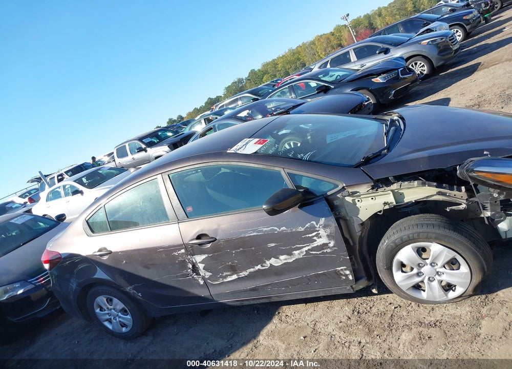 2017 KIA FORTE LX VIN: 3KPFK4A71HE140049